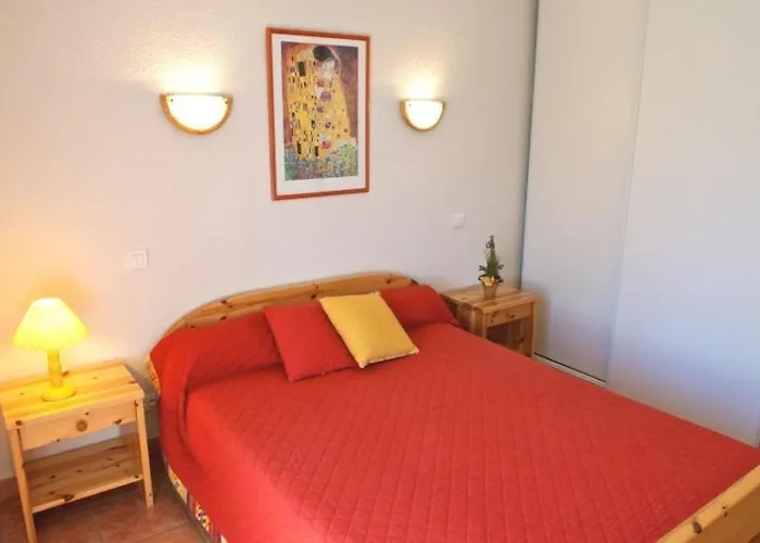 Bouton D Or * Bolquere Pyrenees 2000